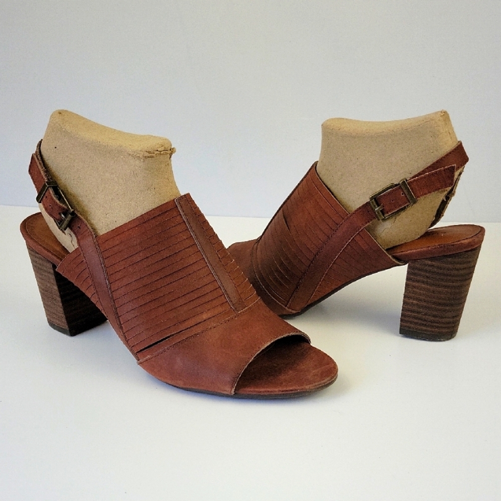 Lucky Brand Jorelie Sandals Plum Brown Size 9.5